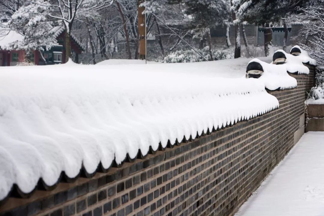 古建筑与雪