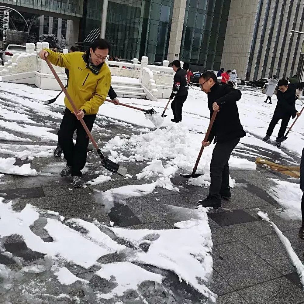 防雪抗凍感動最美的下沙新城因為有一群人默默愛著你