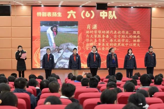 曲国铭,侯暖阳,邱雨阳,鲁致李,肖 潇,雍恬甜,陈雪晴,彭 鹏,张智渊,曾