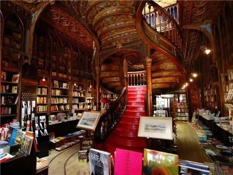 意大利 布克书店位于意大利罗马纳兹奥那勒大街和米兰大街交汇处的