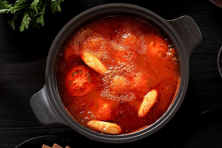 番茄白汤锅底图片