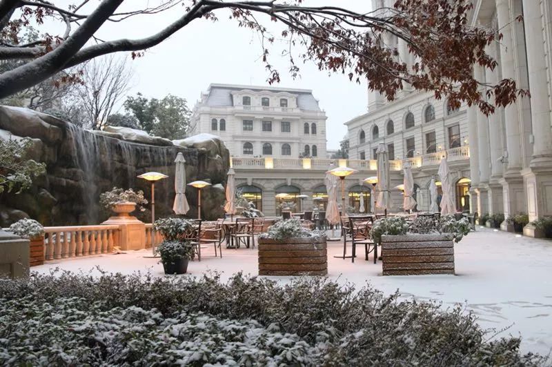 大连城堡酒店雪景图片