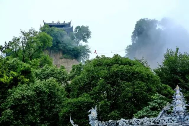 要爬山,竇圌山,觀霧山;要看水,武引水庫,涪江六峽;要休閒,金龍村萬畝