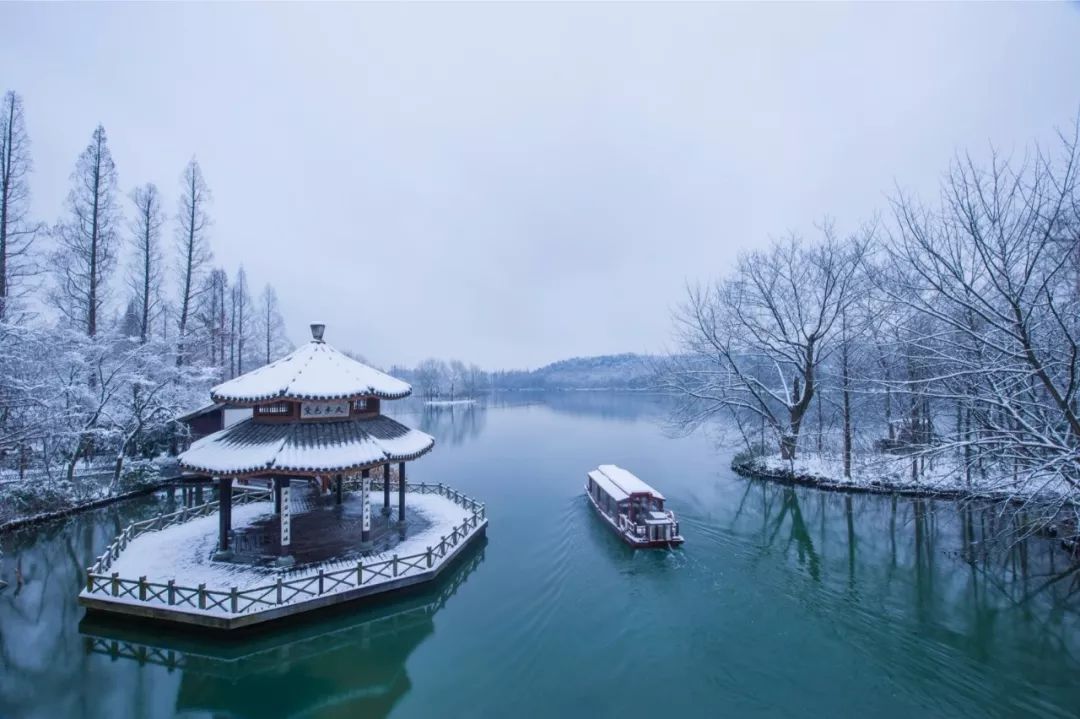 西湖千古名句雪景图片