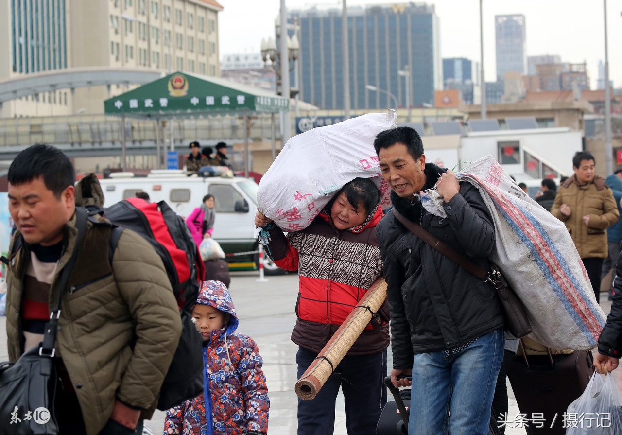 春节又要到了,远在他乡的游子又开始背起沉重的行囊,准备踏上回家的路