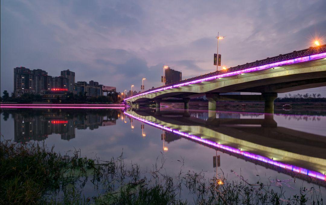 金堂县的毗河大桥图片