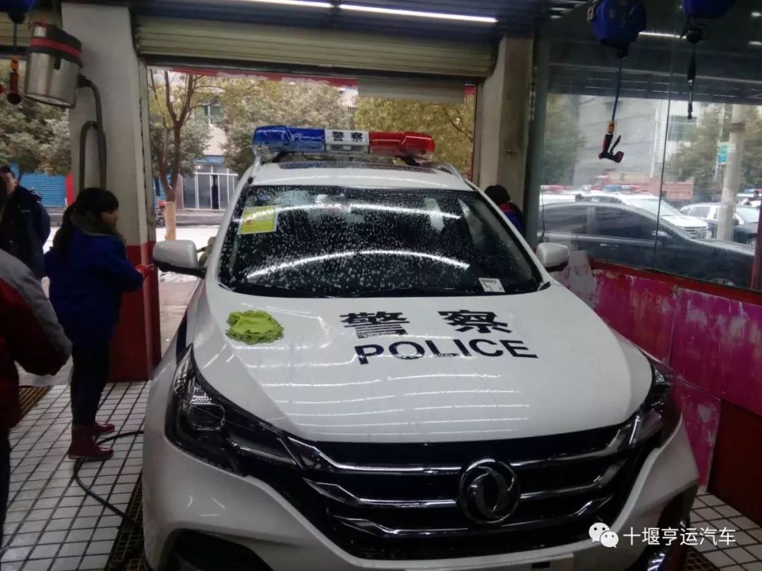 东风风行警车图片