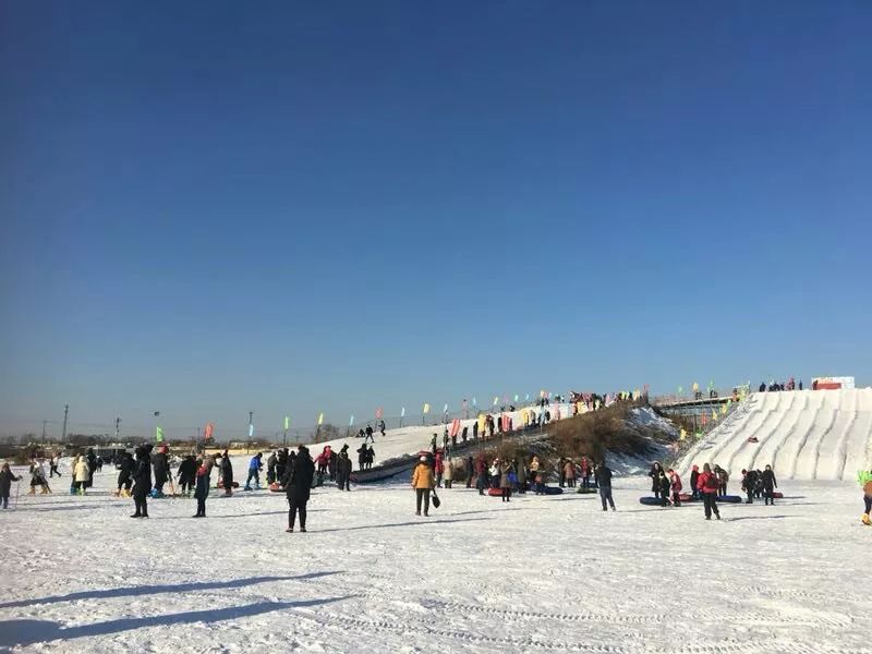 唐县滑雪场图片