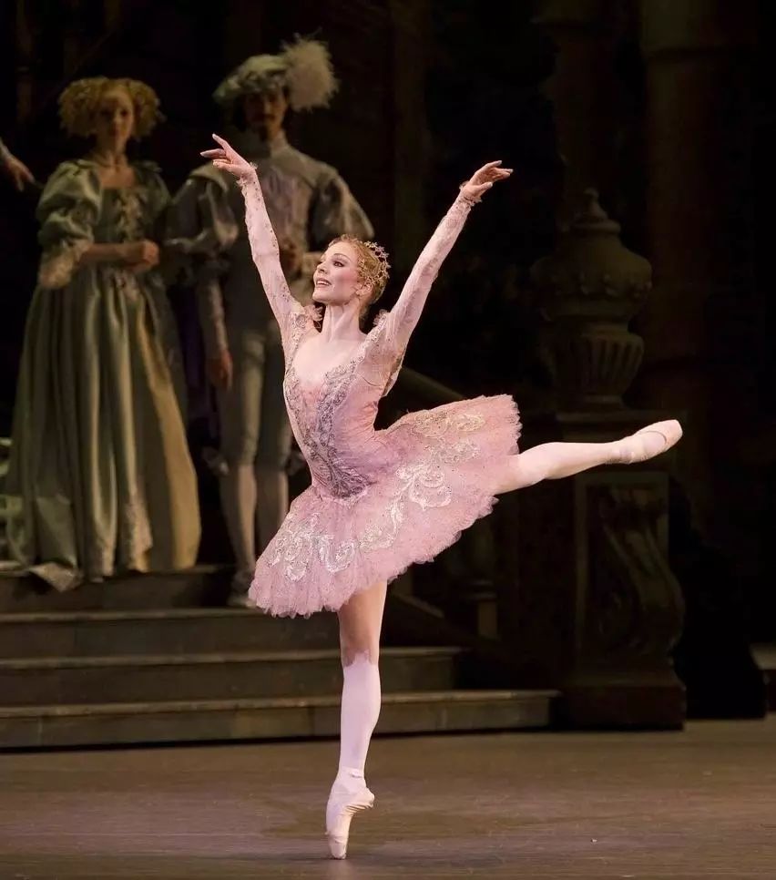 莱昂诺尔公主 跳芭蕾图片