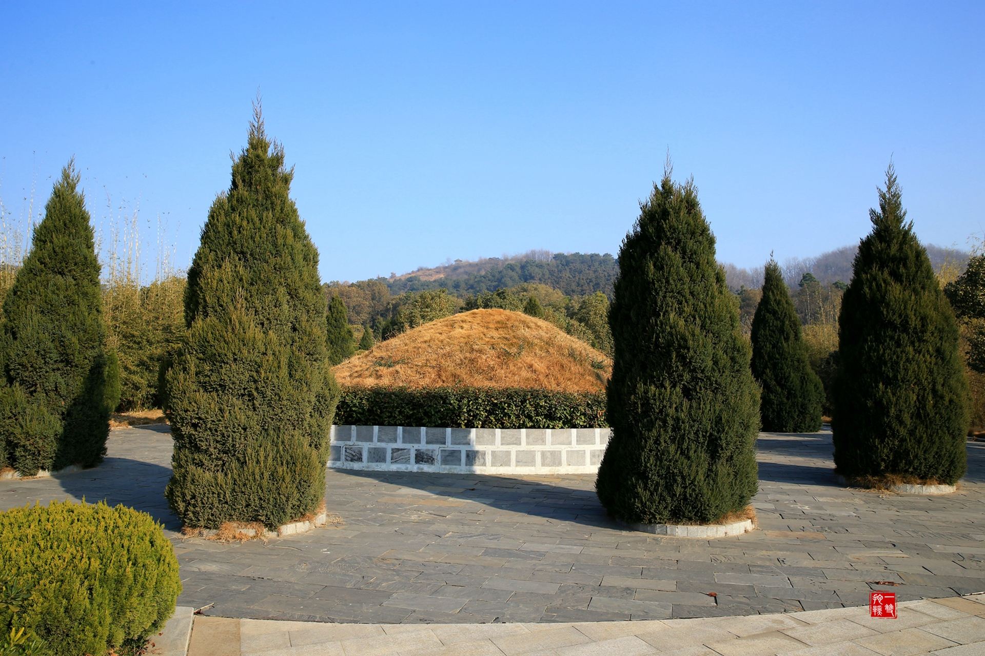 坟冢坟茔坟墓图片