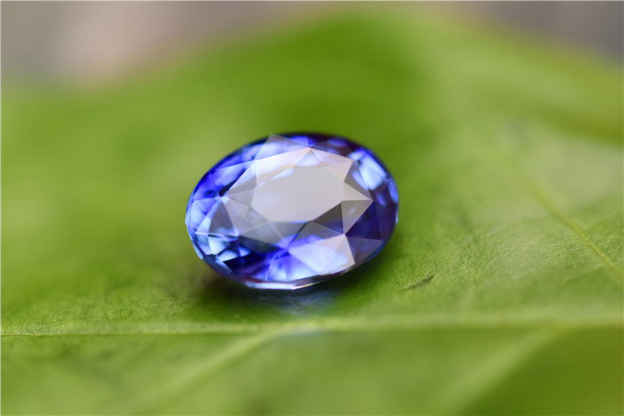 印度最大的蓝色宝石(印度最大的天然宝石是)