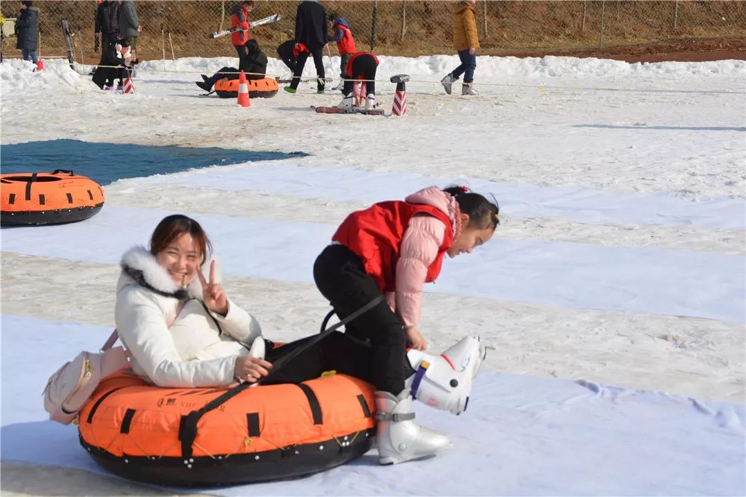 寒假福利与你相约冰雪奇缘再不滑雪冬天就走了