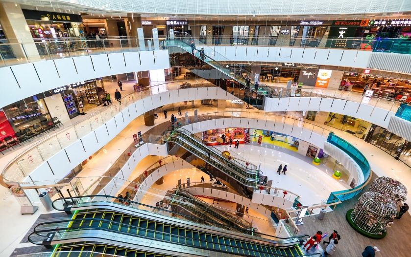 鲁能城购物中心呈现出最高规格的门店