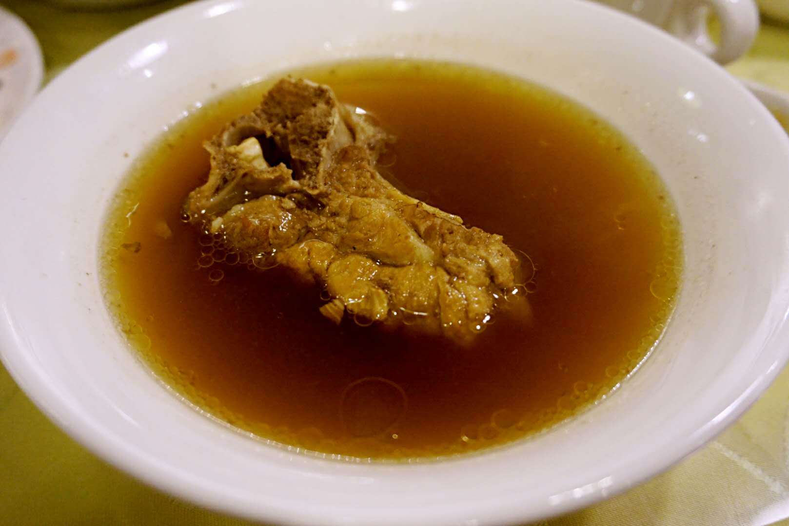 肉骨茶就是這麼一碗湯,讓我覺得通體舒暢,好喝好喝好喝,沒別的形容了.