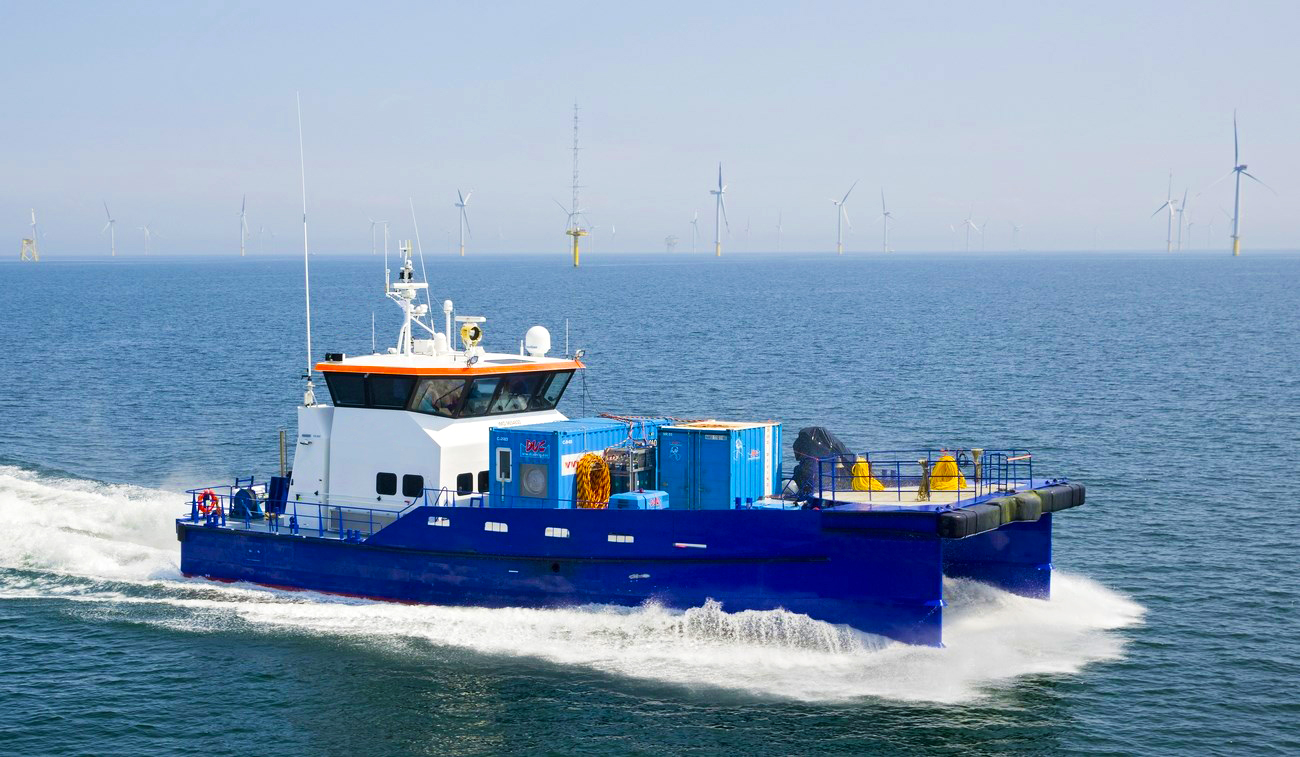 国产新型双体海上风电运维船欧伦船业视频不一样的风电运维船