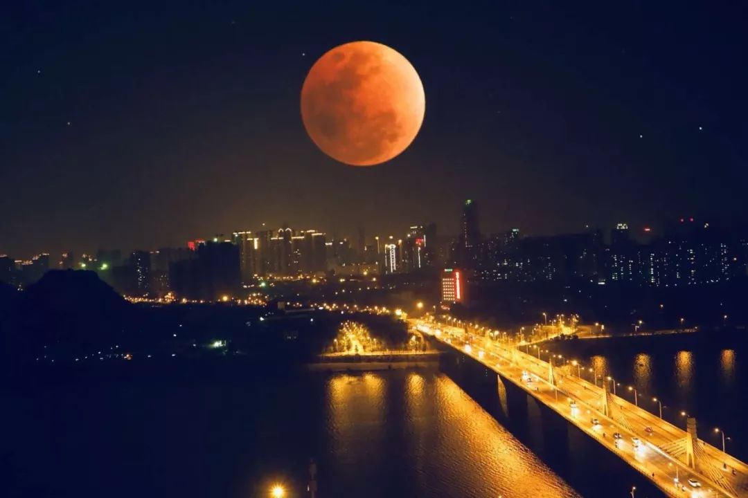 超级月亮红月亮蓝月亮图片