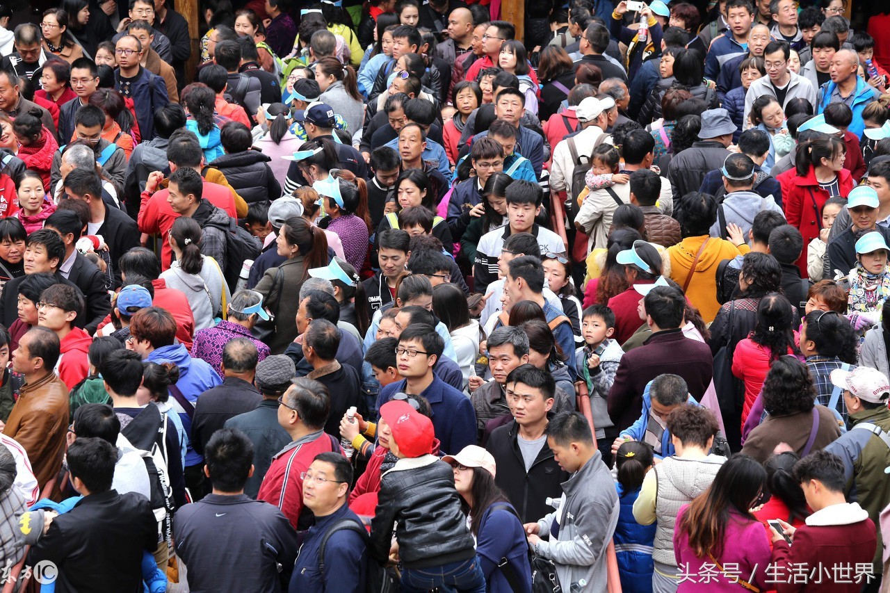 春节车站人多图片图片