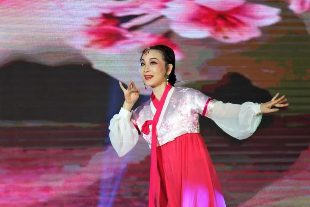 越剧艺术家李天天,李美凤的越剧《春香传》