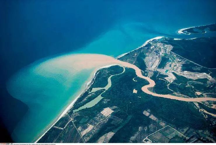 麦哲伦海峡沟通的海洋图片