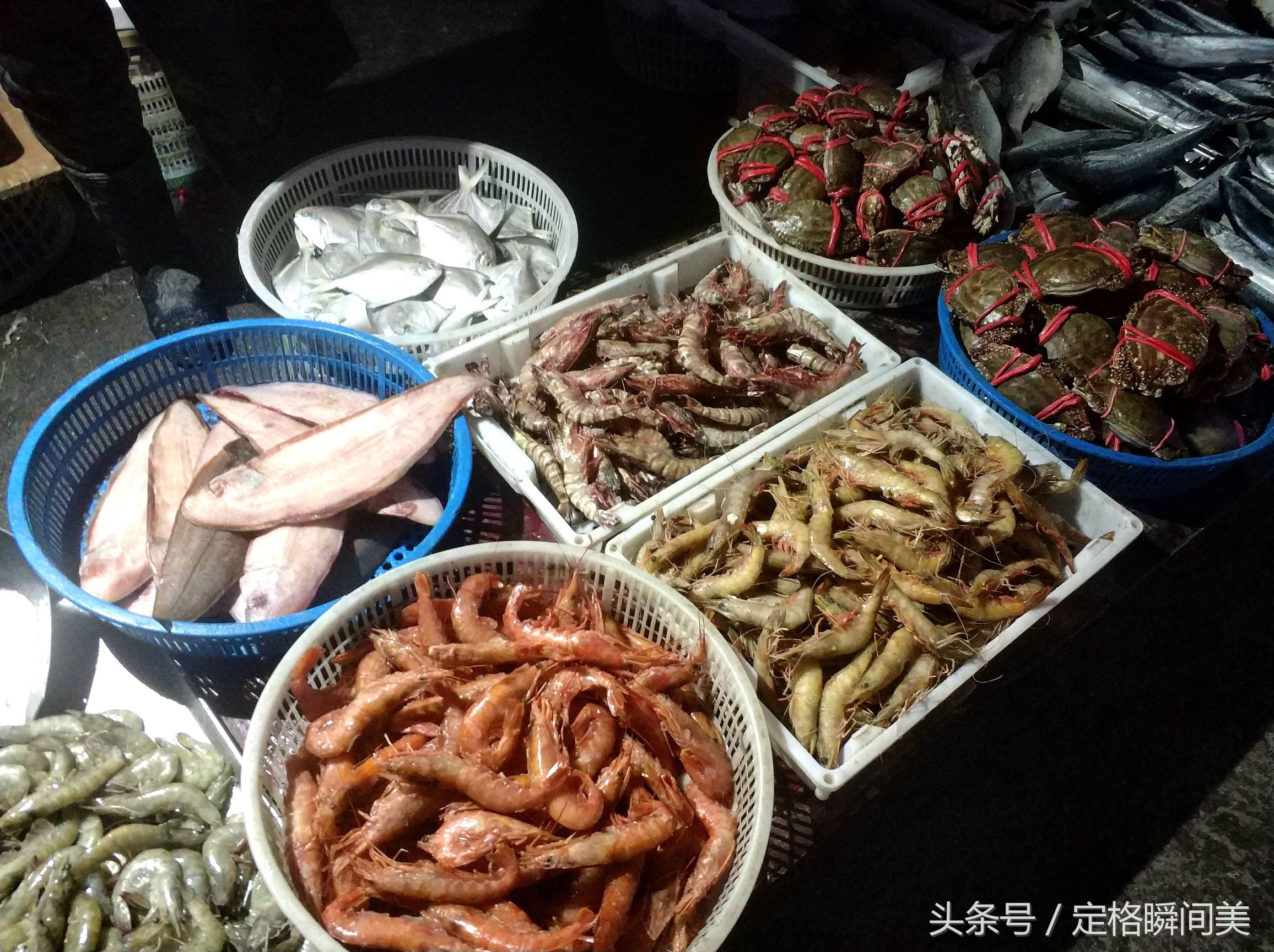 回家过年青岛海鲜市场迎来购物高峰38元梭子蟹海捕大虾最畅销