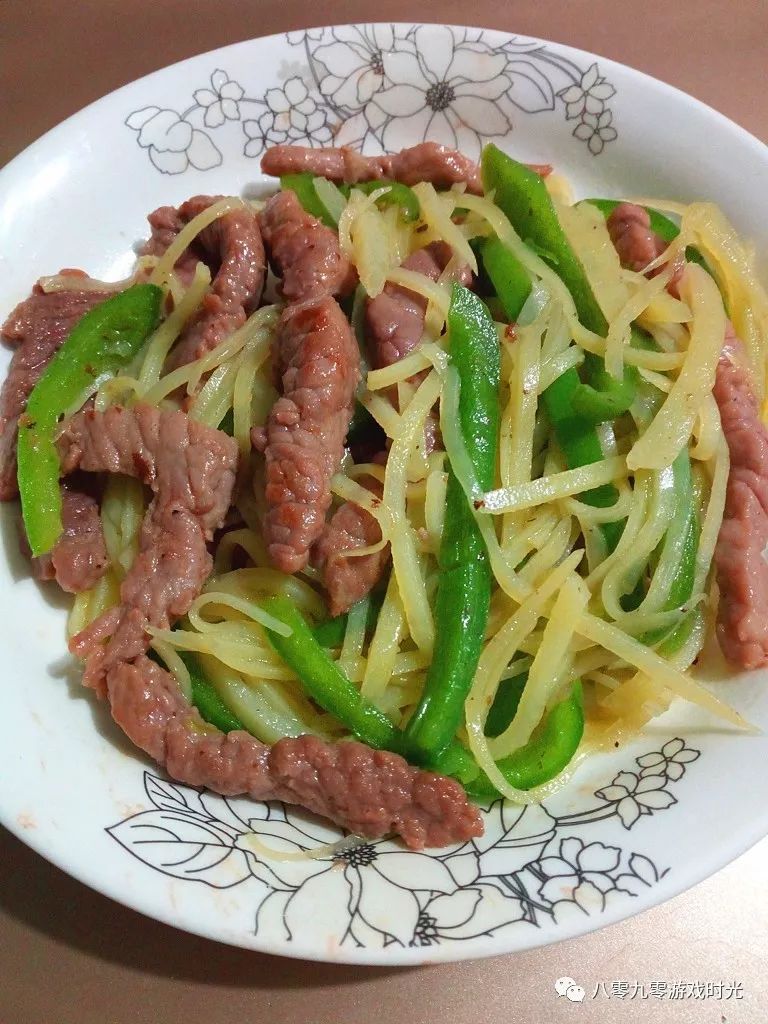 痴饮痴食青椒土豆丝炒牛柳