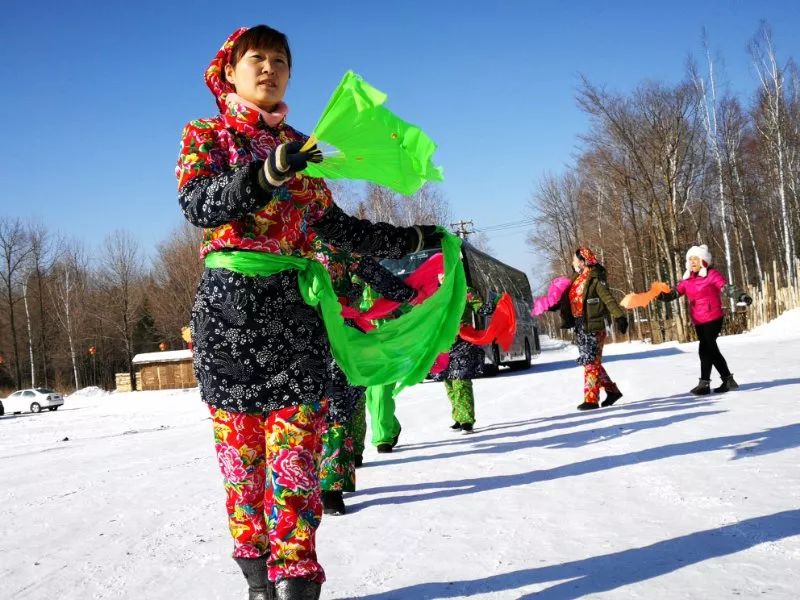 凤凰山民俗村:古老的雪,年轻的情;黑龙江冬季又一个最值得去的地方