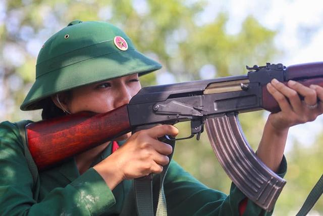 別看越南女兵個個嬌小,她們戰鬥力可不小,解放軍當年就吃過虧!