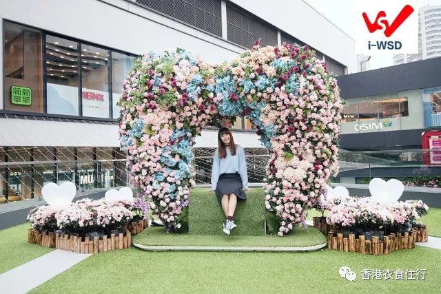 新都会广场情人节粉红系「恋恋花海,免费赠送玫瑰花!