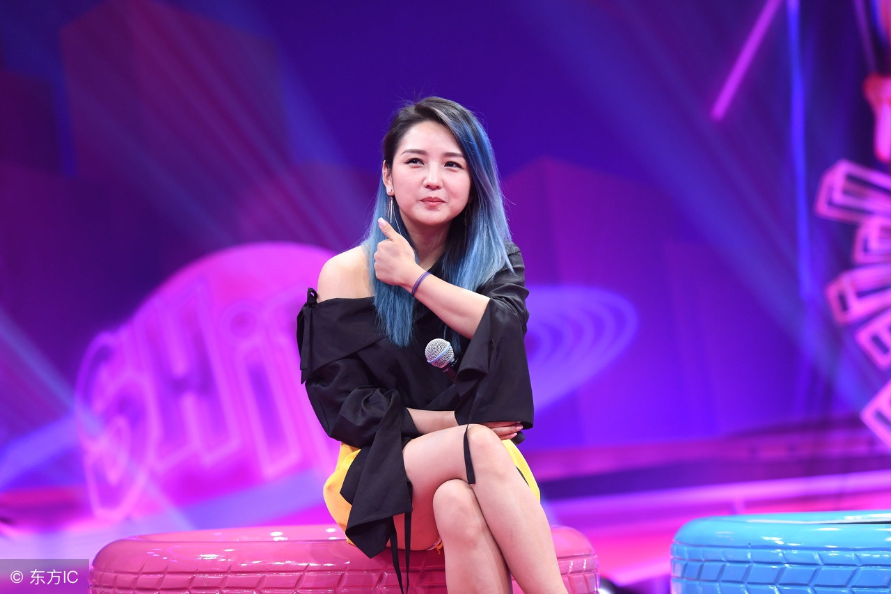 中国内地流行女歌手影视演员何洁