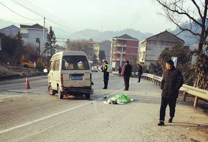 青田突发严重车祸两人身亡现场惨烈