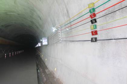隧道临时用电线路布置图片