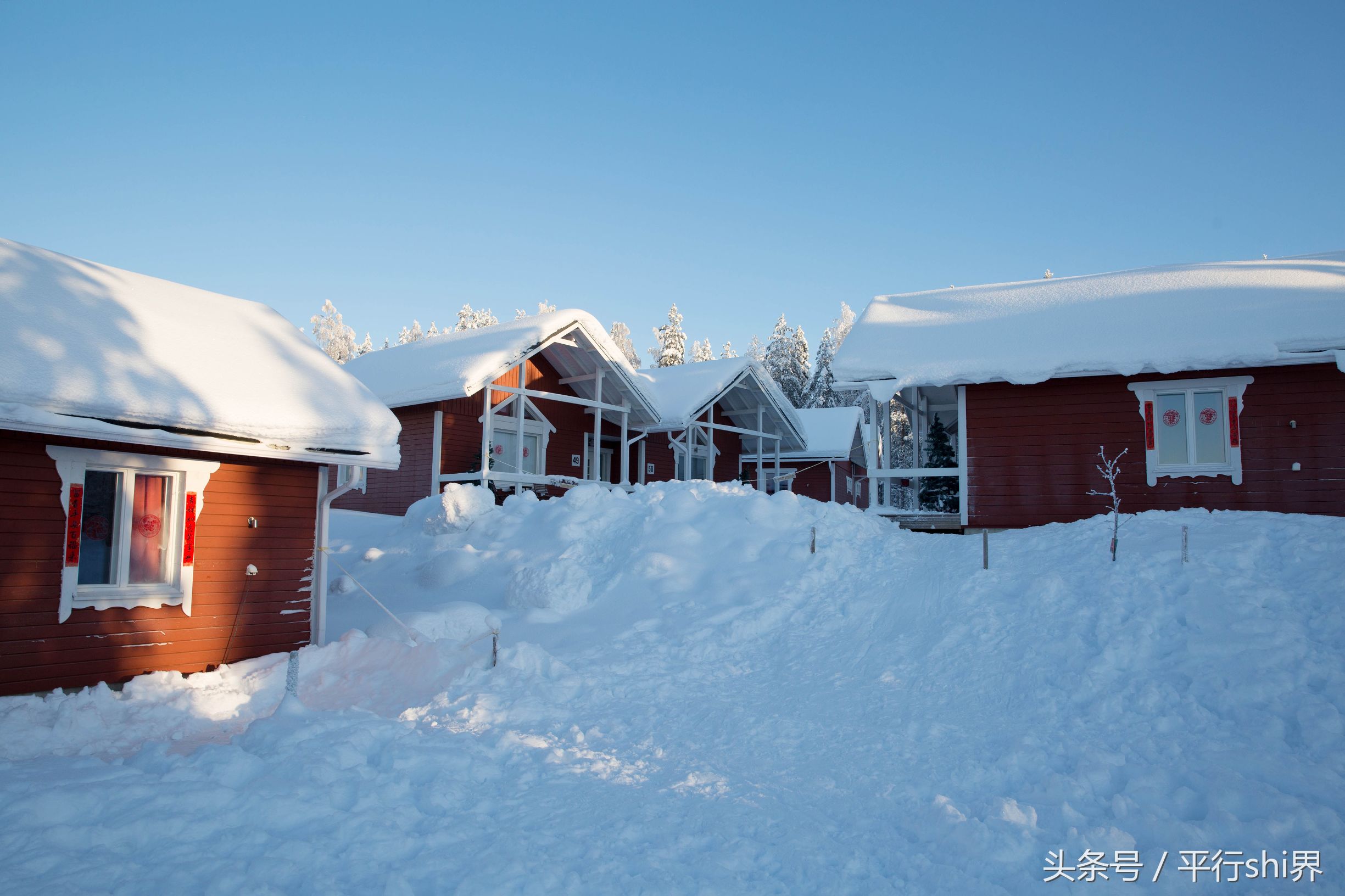 芬兰小镇雪景图片