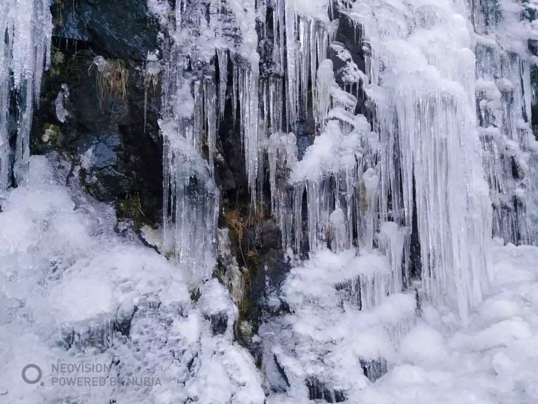 富阳龙门山雪景图片