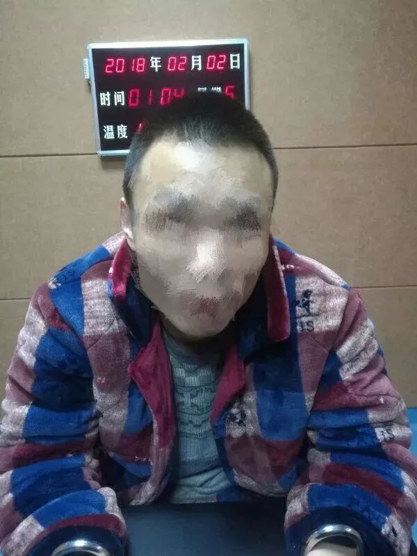 分别在萍乡市开发区,安源公园南路六中附近私房内抓获四名吸毒人员