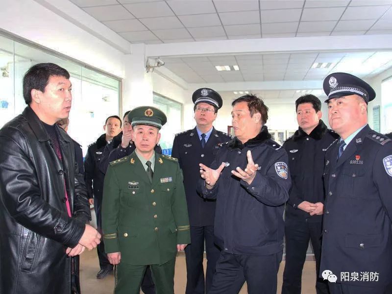 阳泉市公安局常务副局长刘勇带队督察"两节"期间消防安全工作