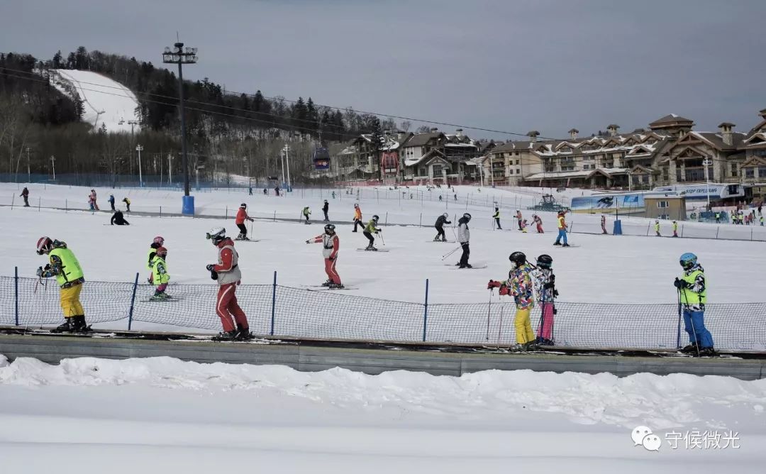 吉林市北山公园滑雪场图片