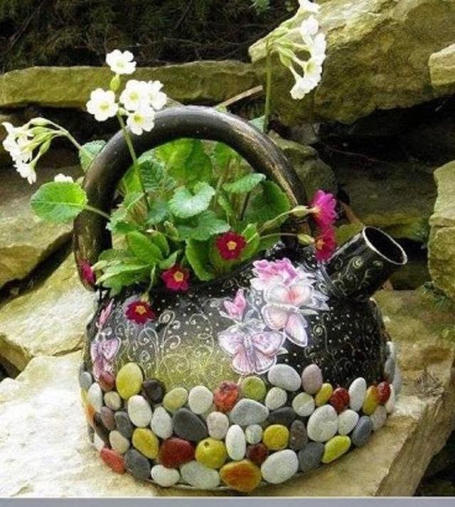废旧茶壶变身高大上的花盆,原来制作过程真的很简单!