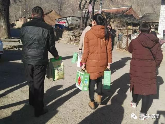 涞源走马驿女人图片