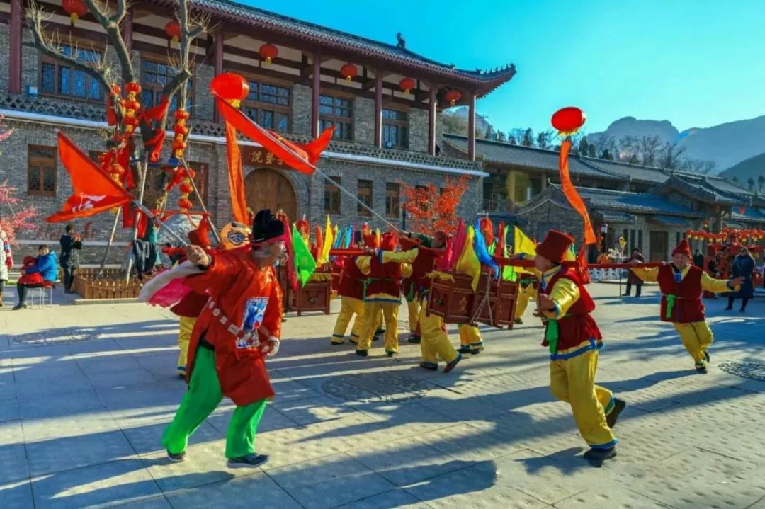 華嚴寺34行 程2月10日早八點半鹿泉服務區集合,驅車赴平山縣溫塘鎮板