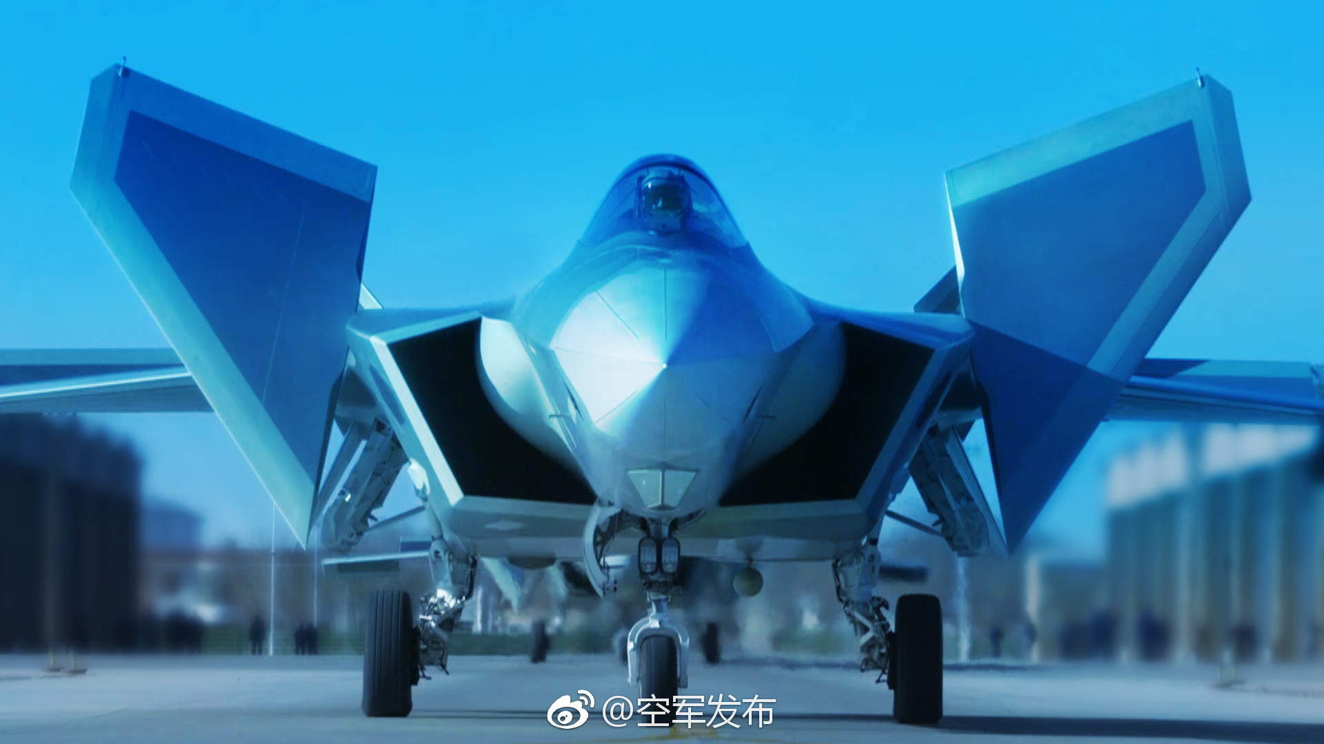 我國新一代隱身戰鬥機殲-20列裝空軍作戰部隊