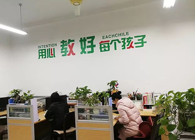 长河小学   滑动查看下一张图片 