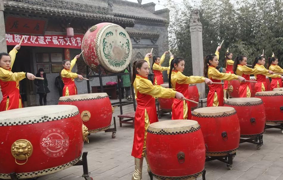 饅頭,新絳柳記芝麻醬,香油,西關清真特色牛肉,西莊豬卷子,頭肉,汾雁香