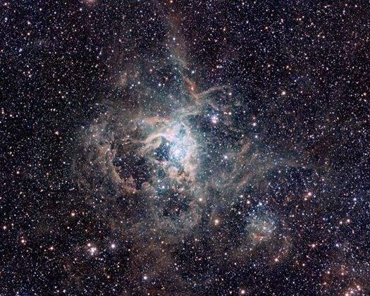 大麦哲伦星云中一个巨大的恒星诞生区