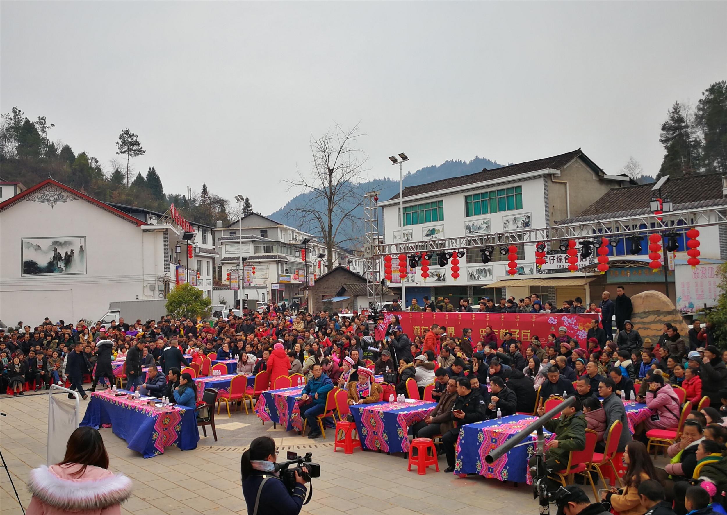 湖南第一白族文旅小镇梭子丘老街隆重上演白族风情的过年习俗