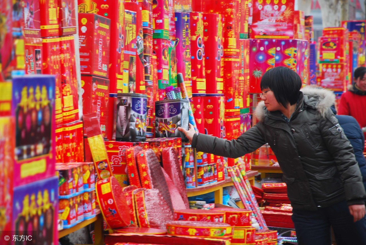 过年习俗:鞭炮一响吃饺子!不让放鞭炮,也不让卖鞭炮,这年咋过