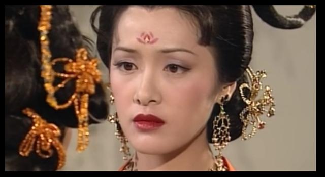 1994年在电视剧《天师钟馗》中,由恬妞扮演的杨贵妃2