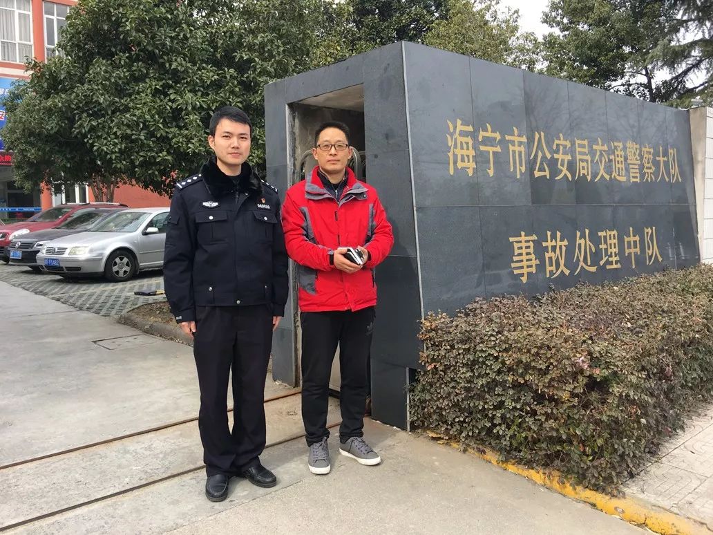 嘉兴市好交警事迹展播六好交警就在你身边