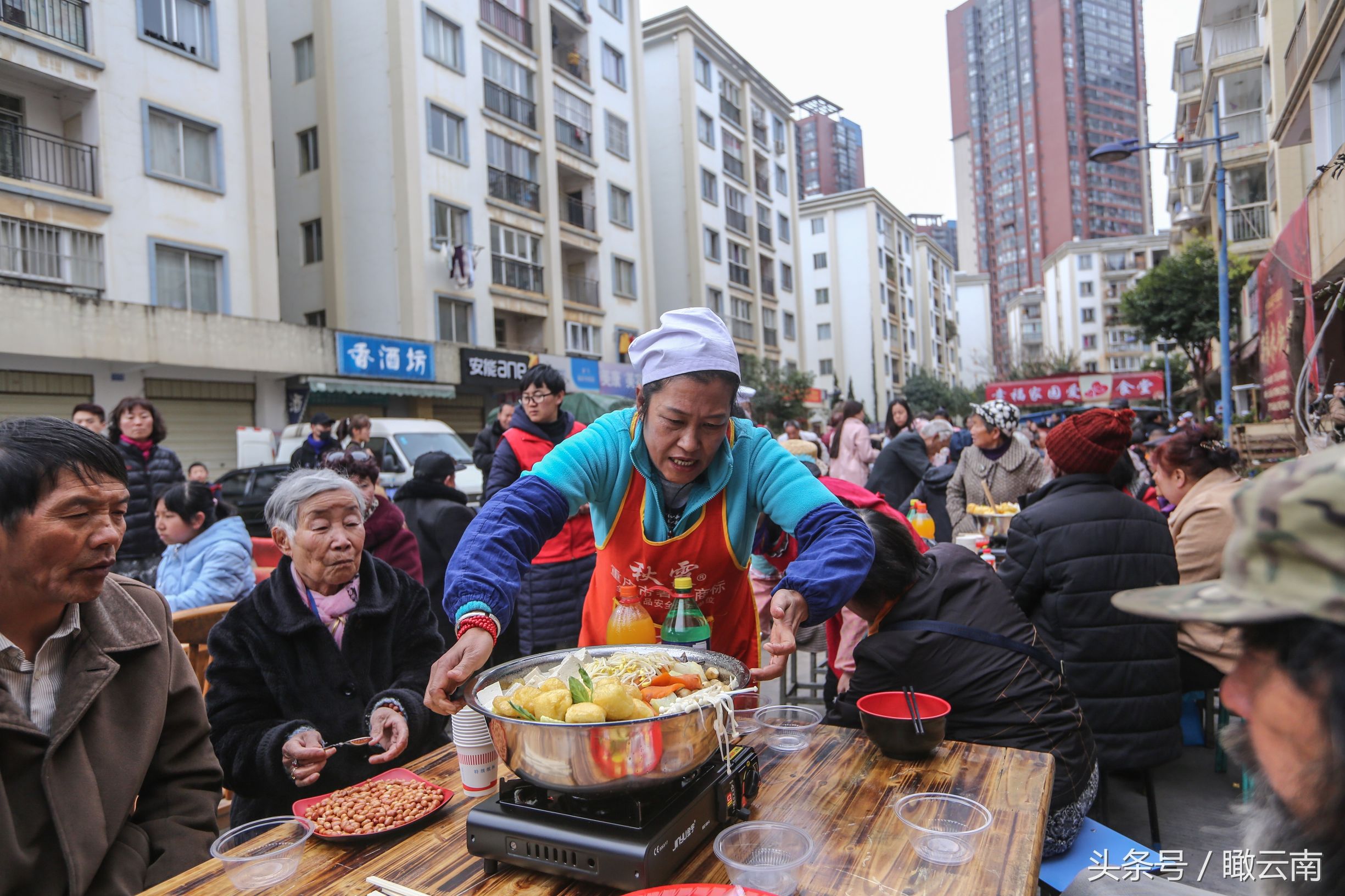 昆明好人王兰兰的资料图片