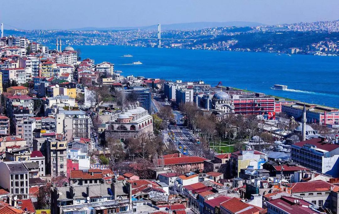 土耳其首都,是世界著名的旅游胜地,也是繁华的国际大都市之一
