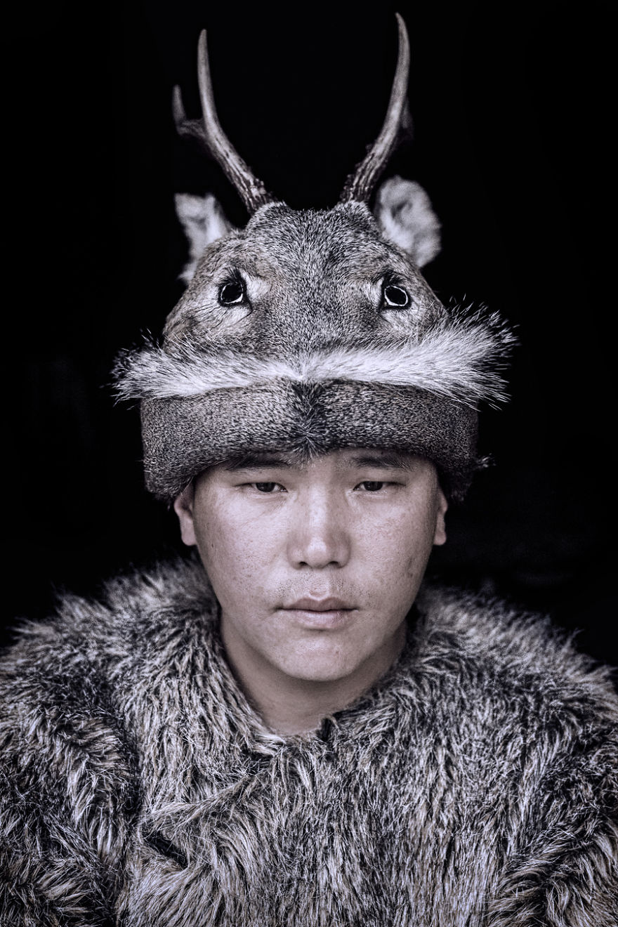 西伯利亚旅行4万公里终于拍到了原住民